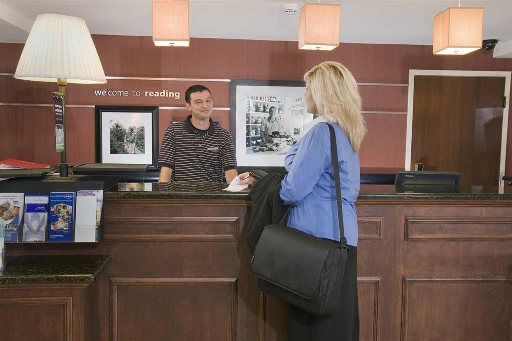 Hampton Inn Reading/Wyomissing Interior photo